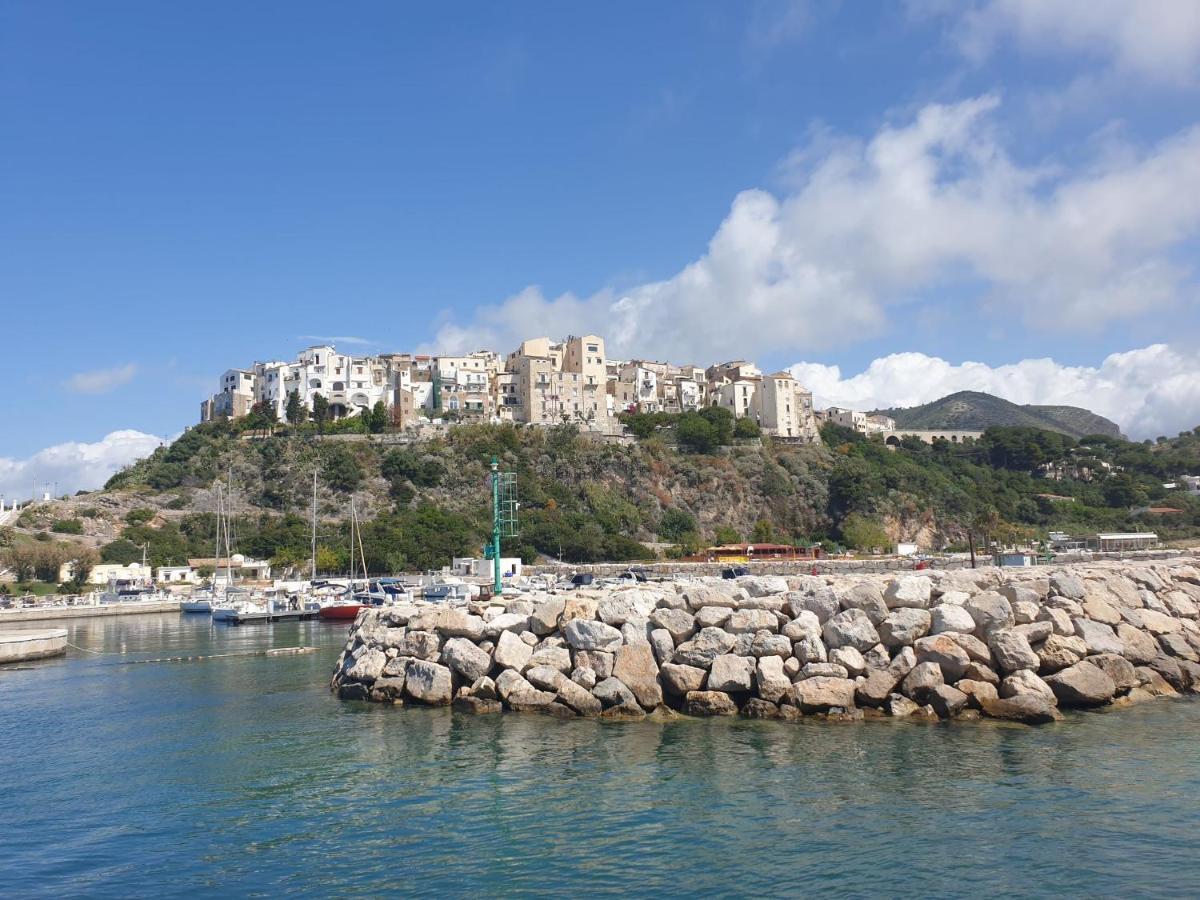 VILLA CECILIA sul LAGO fronte MARE Sperlonga Exterior foto
