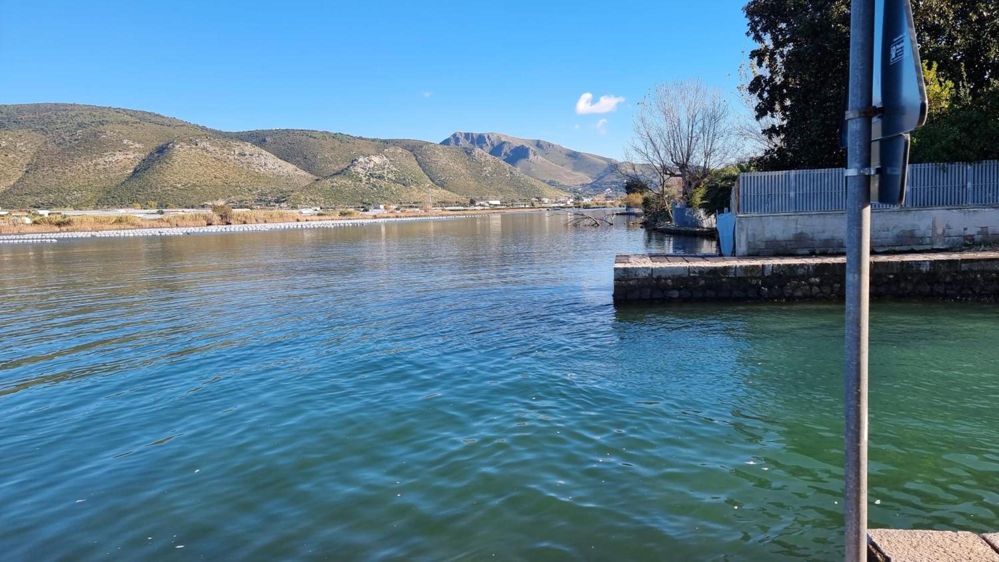 VILLA CECILIA sul LAGO fronte MARE Sperlonga Exterior foto